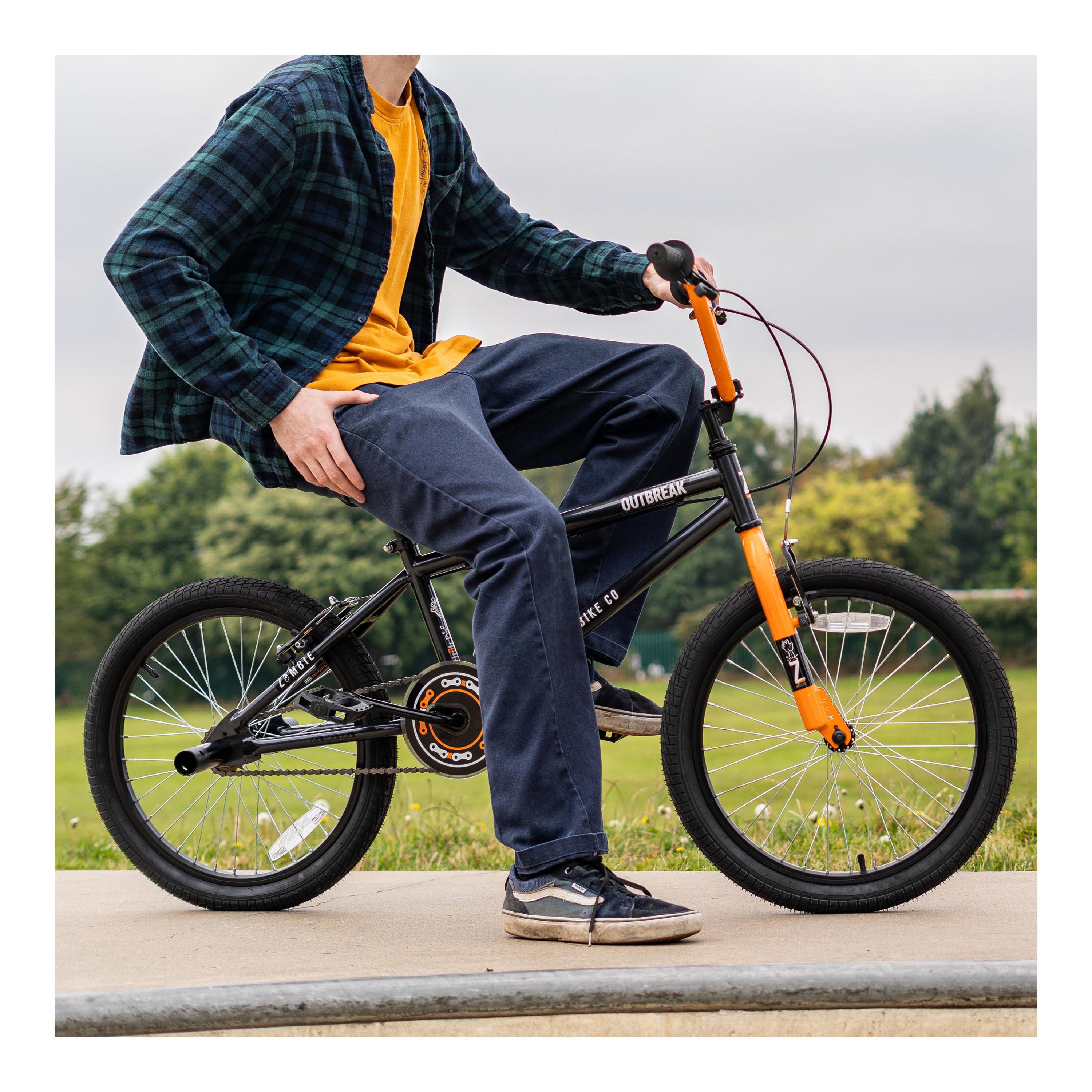 Zombie Outbreak 20-inch BMX Bike - Dark Grey/Orange