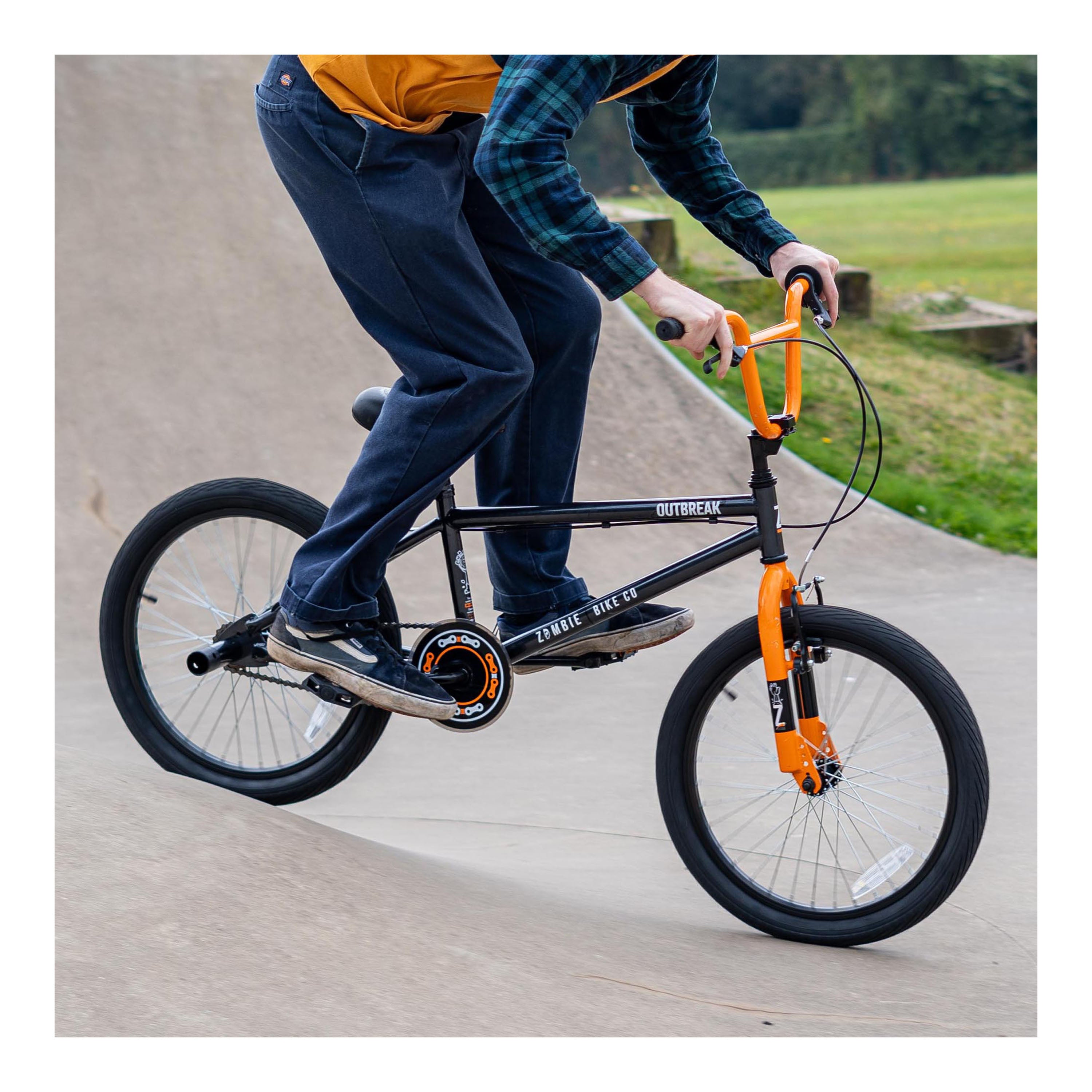 Zombie Outbreak 20-inch BMX Bike - Dark Grey/Orange