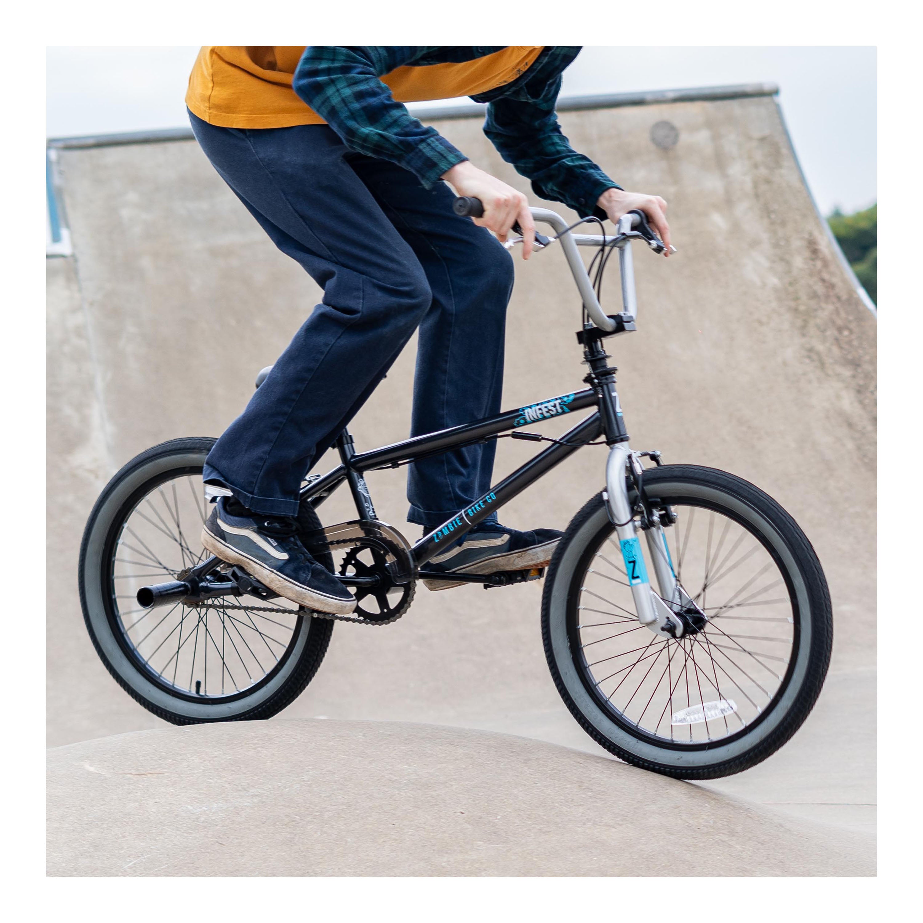 Zombie Infest 20-inch BMX Bike - Black/Blue/Silver