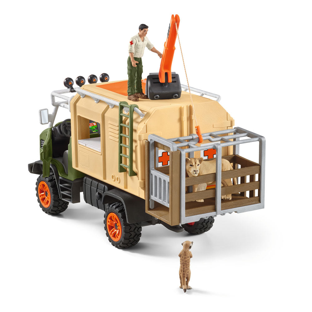 Schleich Wild Life Animal Rescue Large Truck with Toy Figures & Accessories