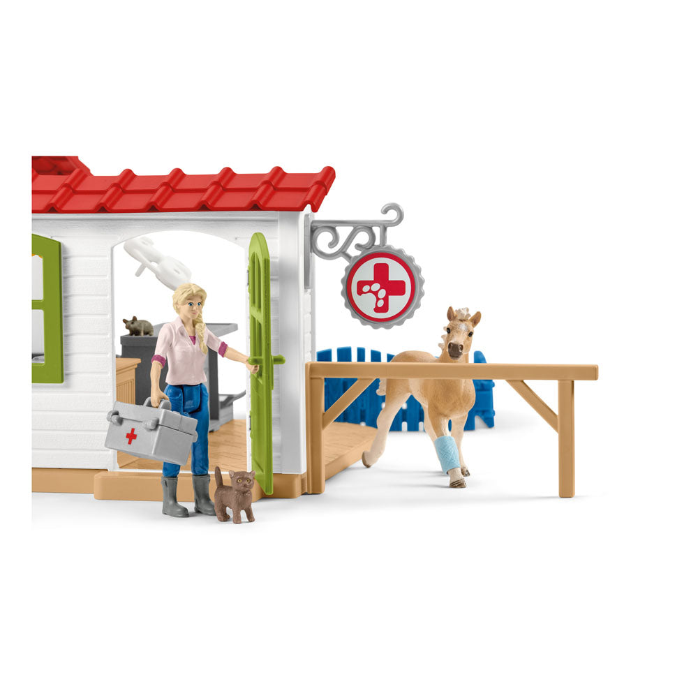 Schleich Farm World Veterinarian Practice with Pets