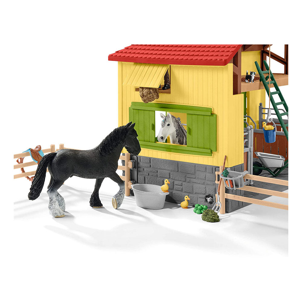 Schleich Farm World Children's Horse Stable with Accessories
