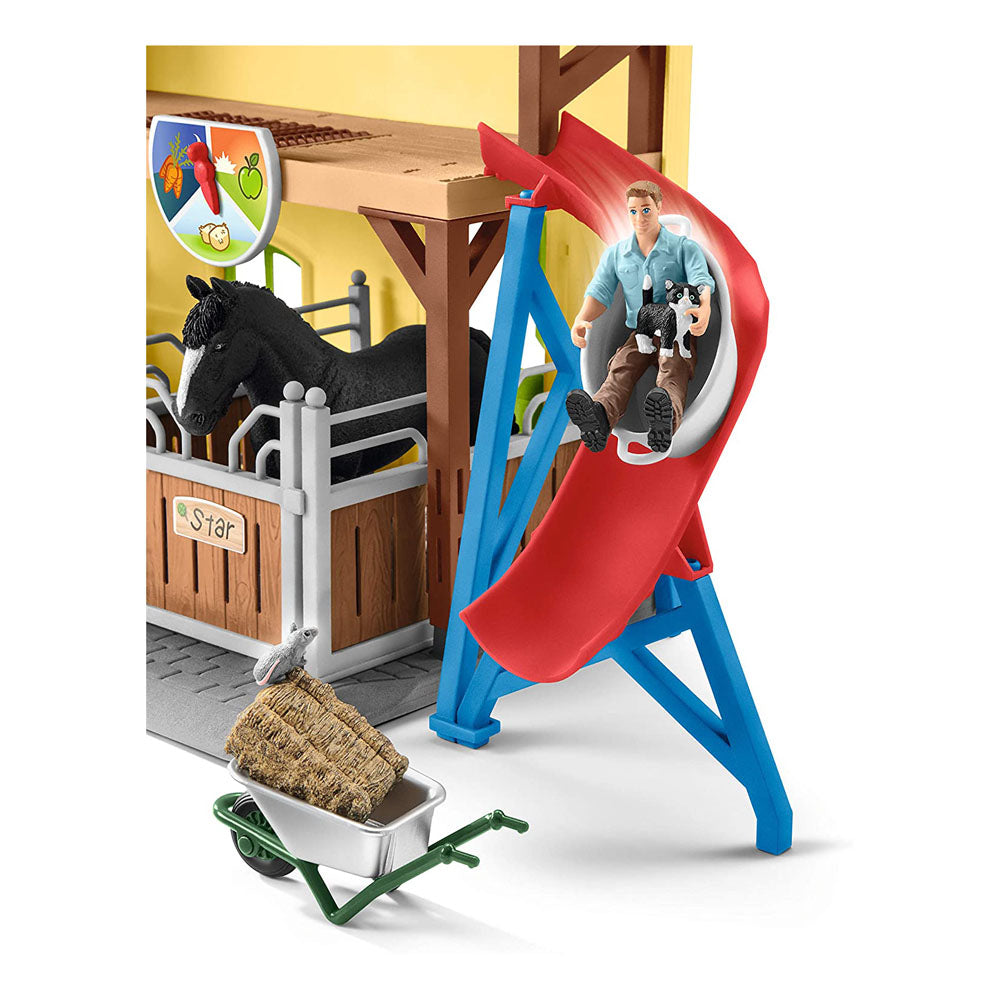 Schleich Farm World Children's Horse Stable with Accessories