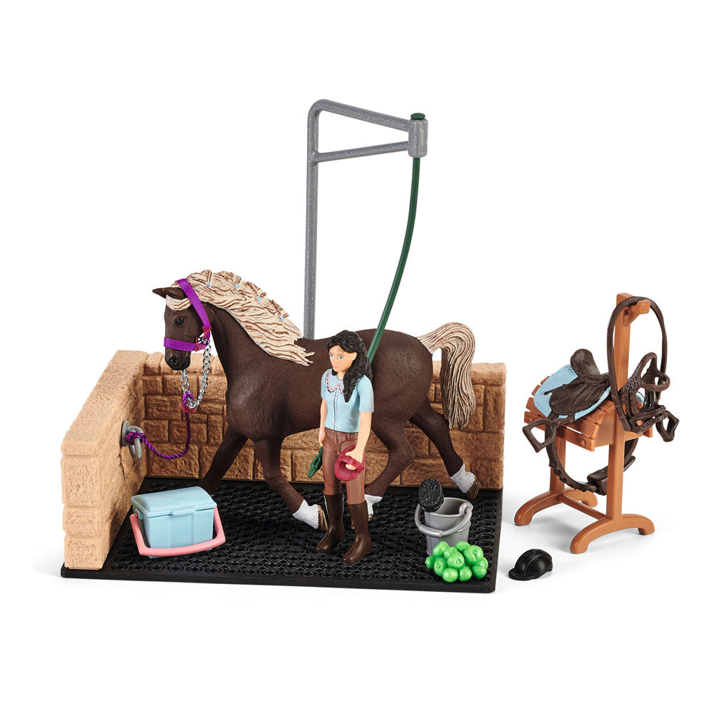 Schleich Horse Club Washing Area with Horse Club Emily & Luna  Toy Playset